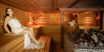 vriendinnen-eucalyptus-sauna-wellness.jpg